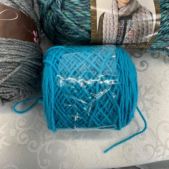 Assorted Green/Blue Yarn Bundle: Stylecraft Double Knit Premier Anti Pilling Red - Picture 4 of 7